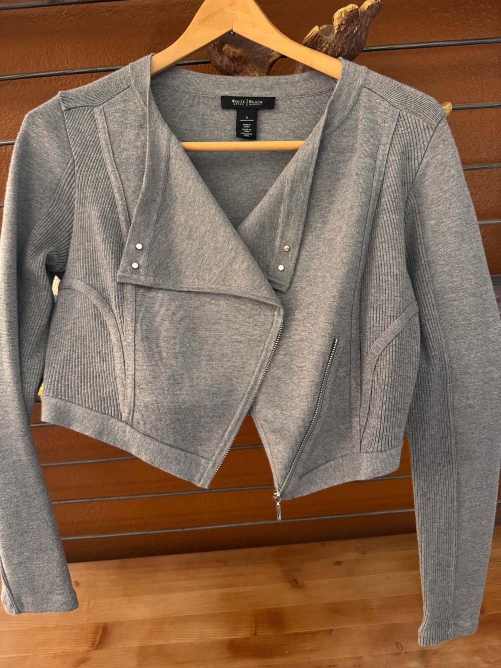 White House Black Market Grey Asymmetrical Zip Moto Jacket Small
Like New